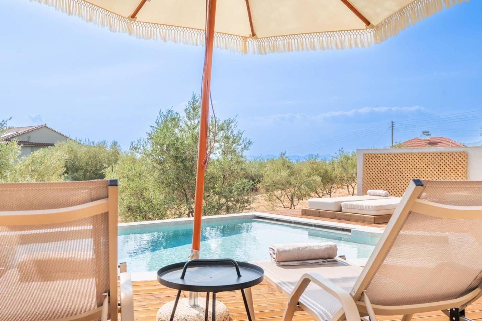 Petradi Suites كالاماتا المظهر الخارجي الصورة